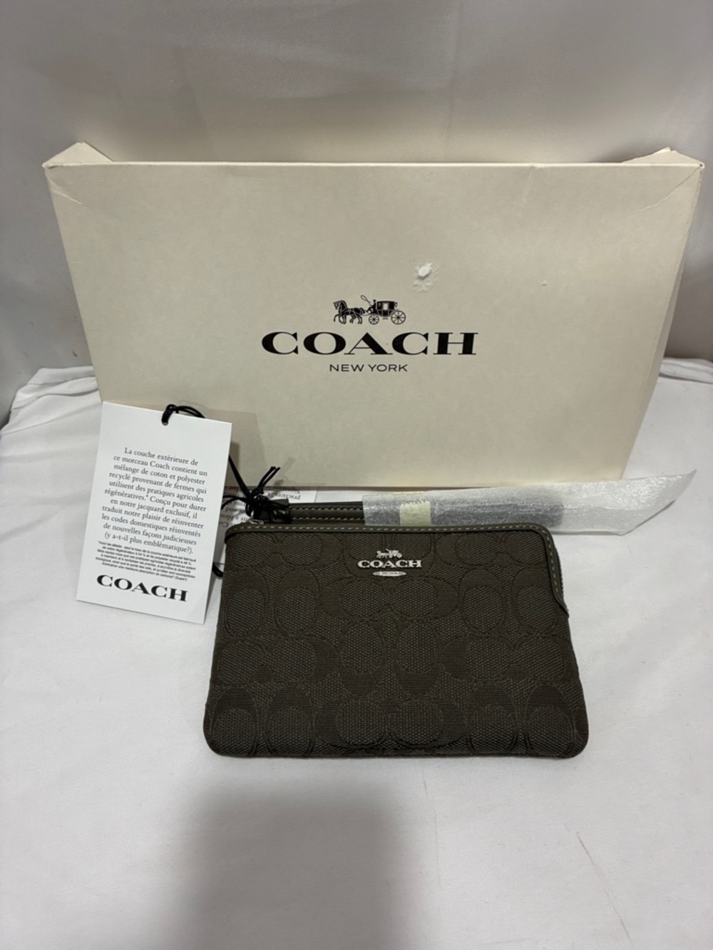 Coach Black Signature Zip Wristlet NWT - Picture 4 of 5